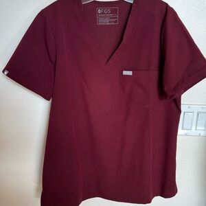 FIGS Women's V-neck Scrub Top in Burgundy